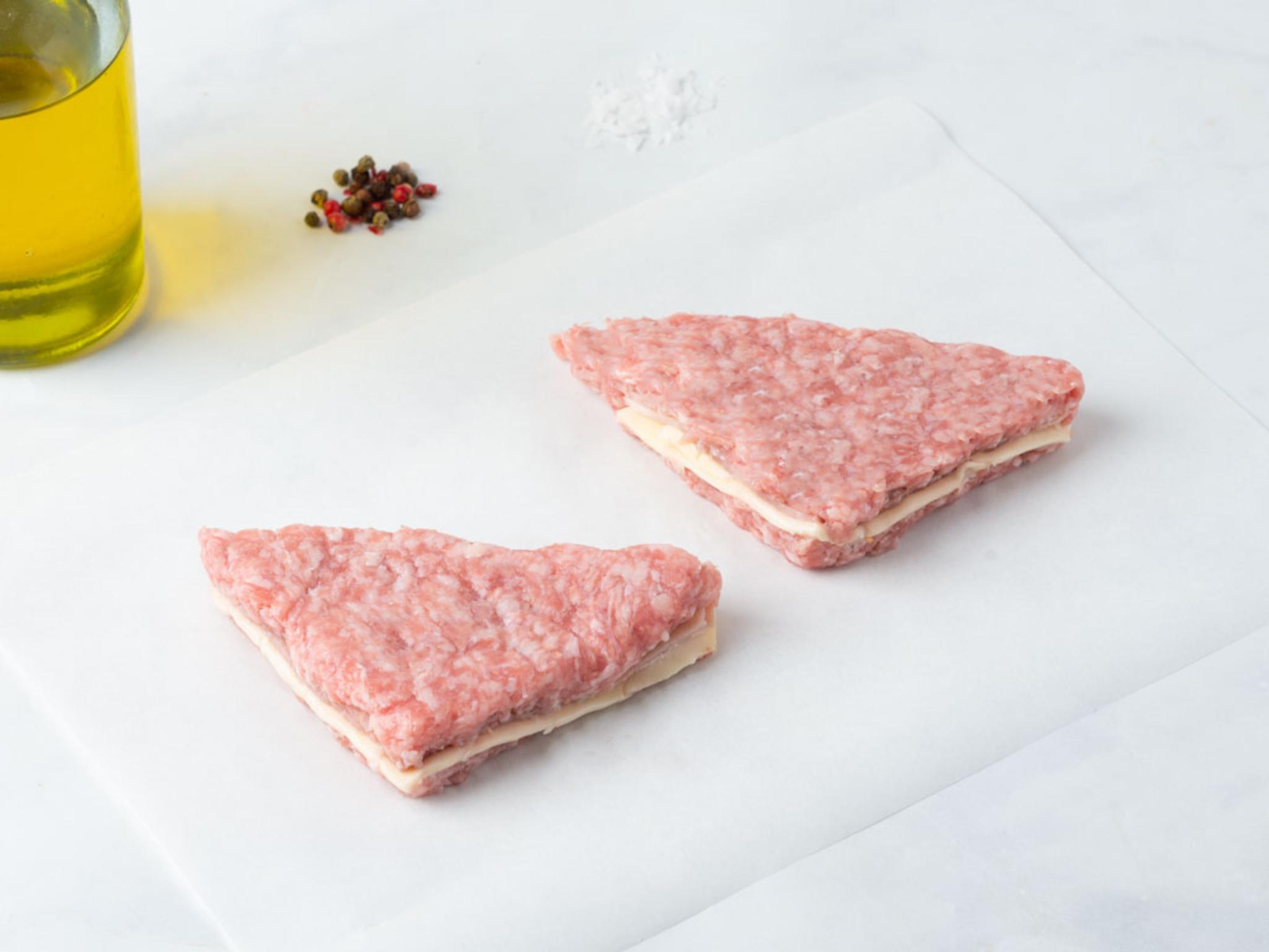Tramezzini di vitello con prosciutto cotto e formaggio