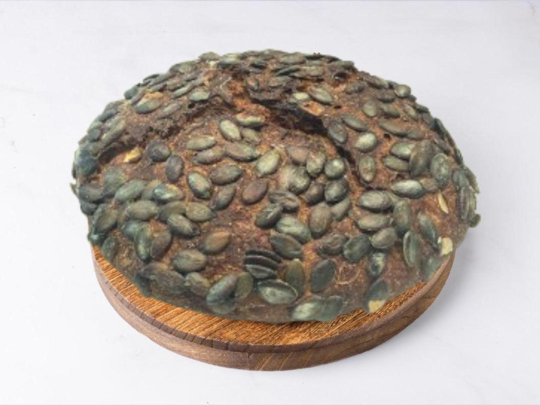 Pane alla zucca con semi di zucca