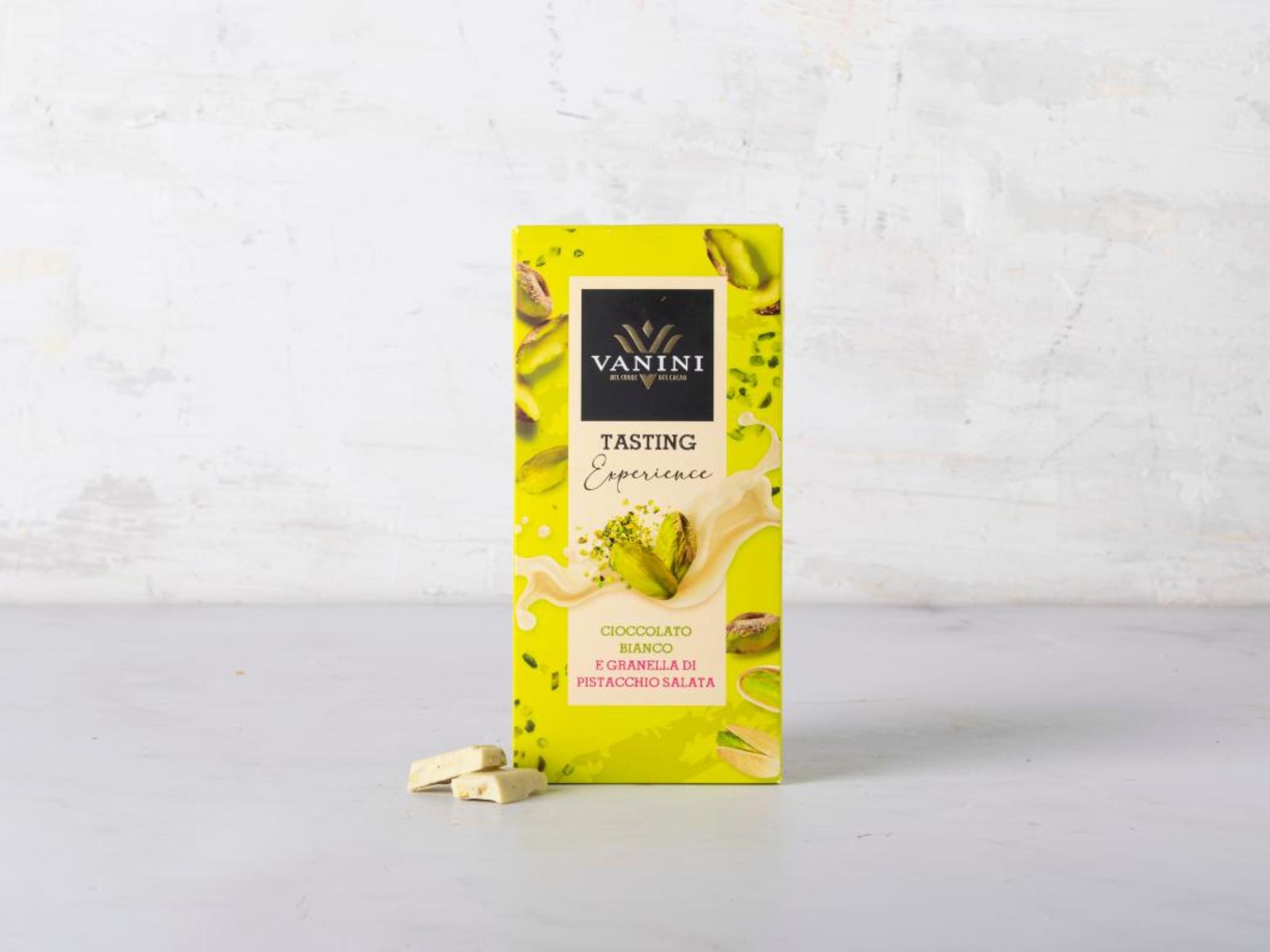 Cioccolato bianco con granella di pistacchi salati