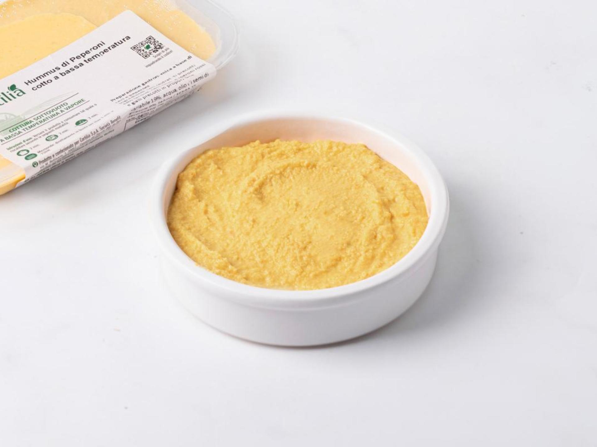 Hummus fresco di ceci e peperoni