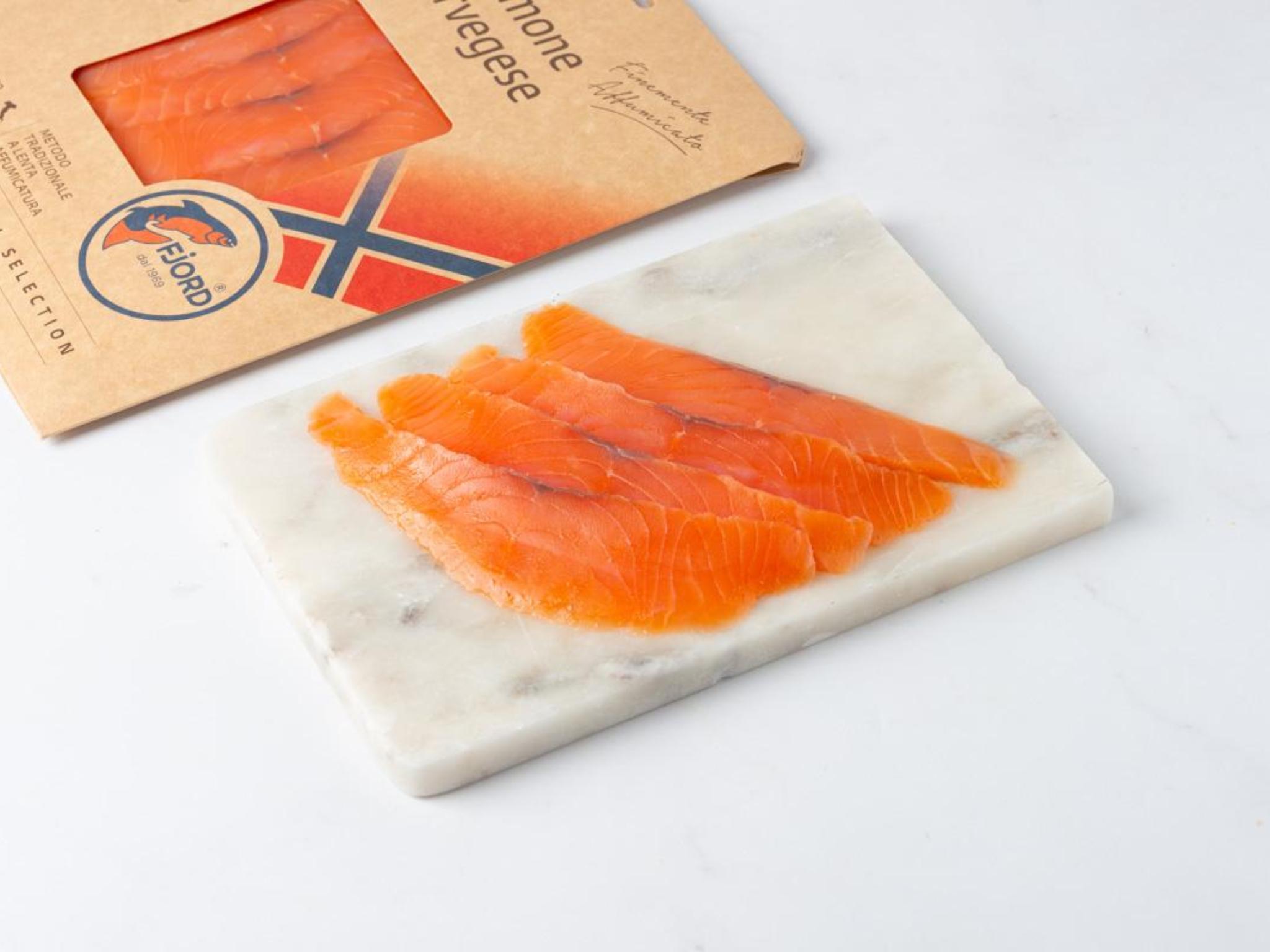 Salmone affumicato taglio sashimi