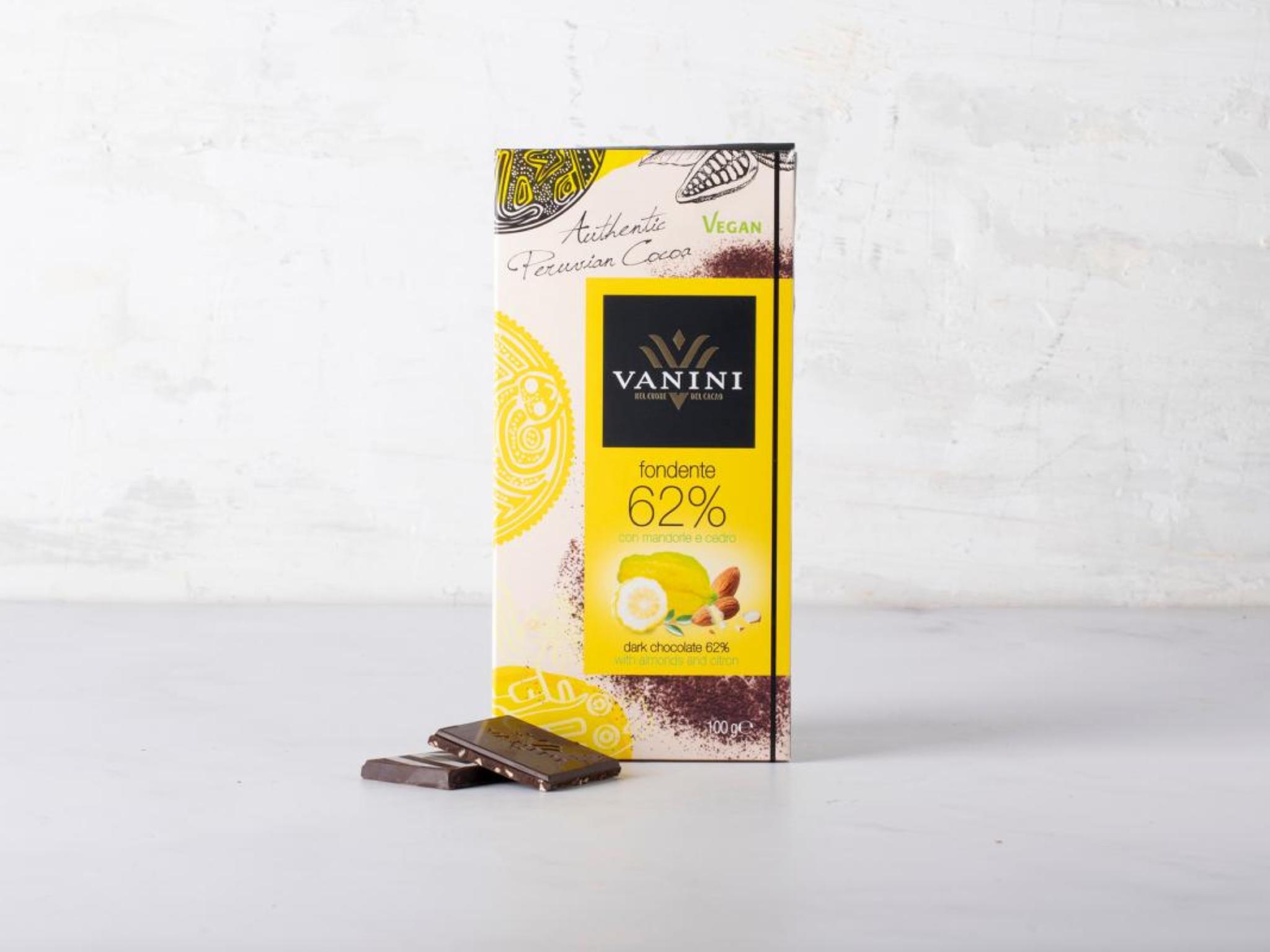 Cioccolato fondente 62% con mandorle e cedro