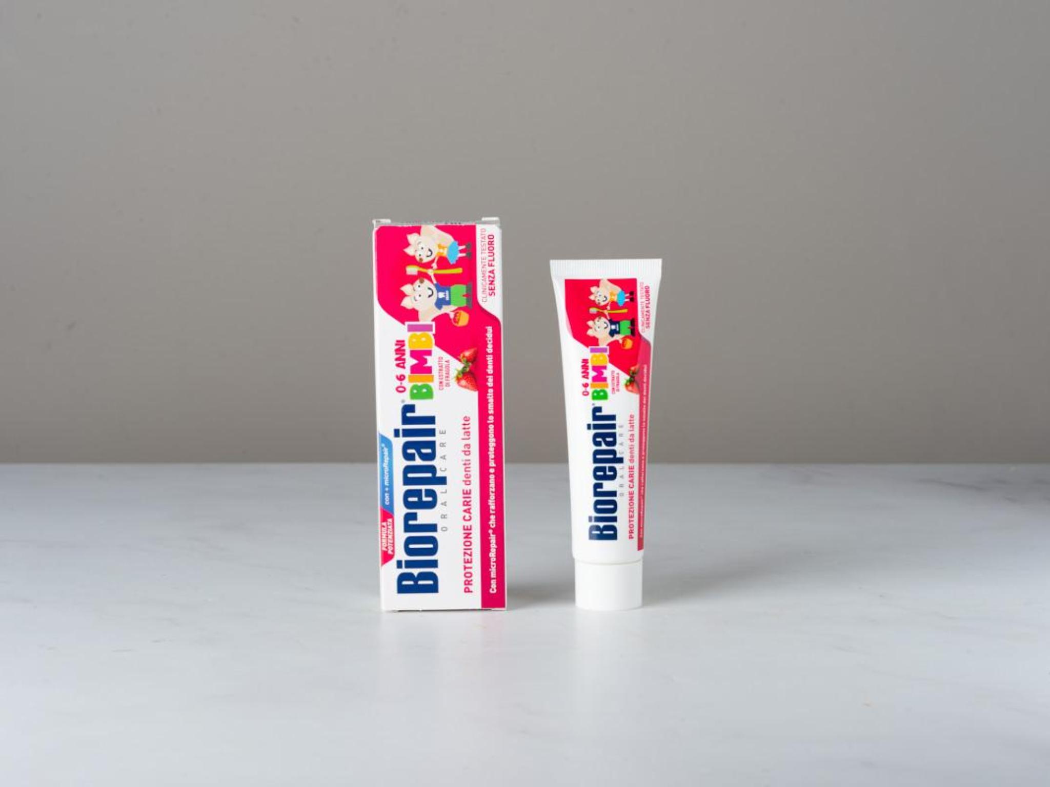Dentifricio bambini 3 - 6 anni alla fragola