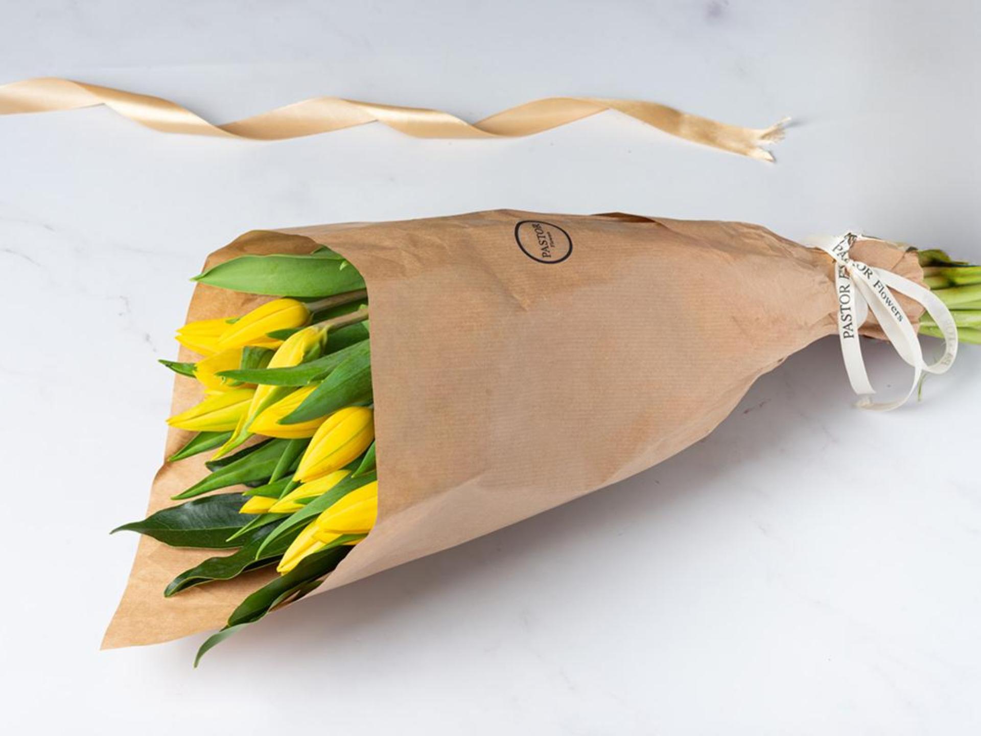 Bouquet di 8 tulipani gialli