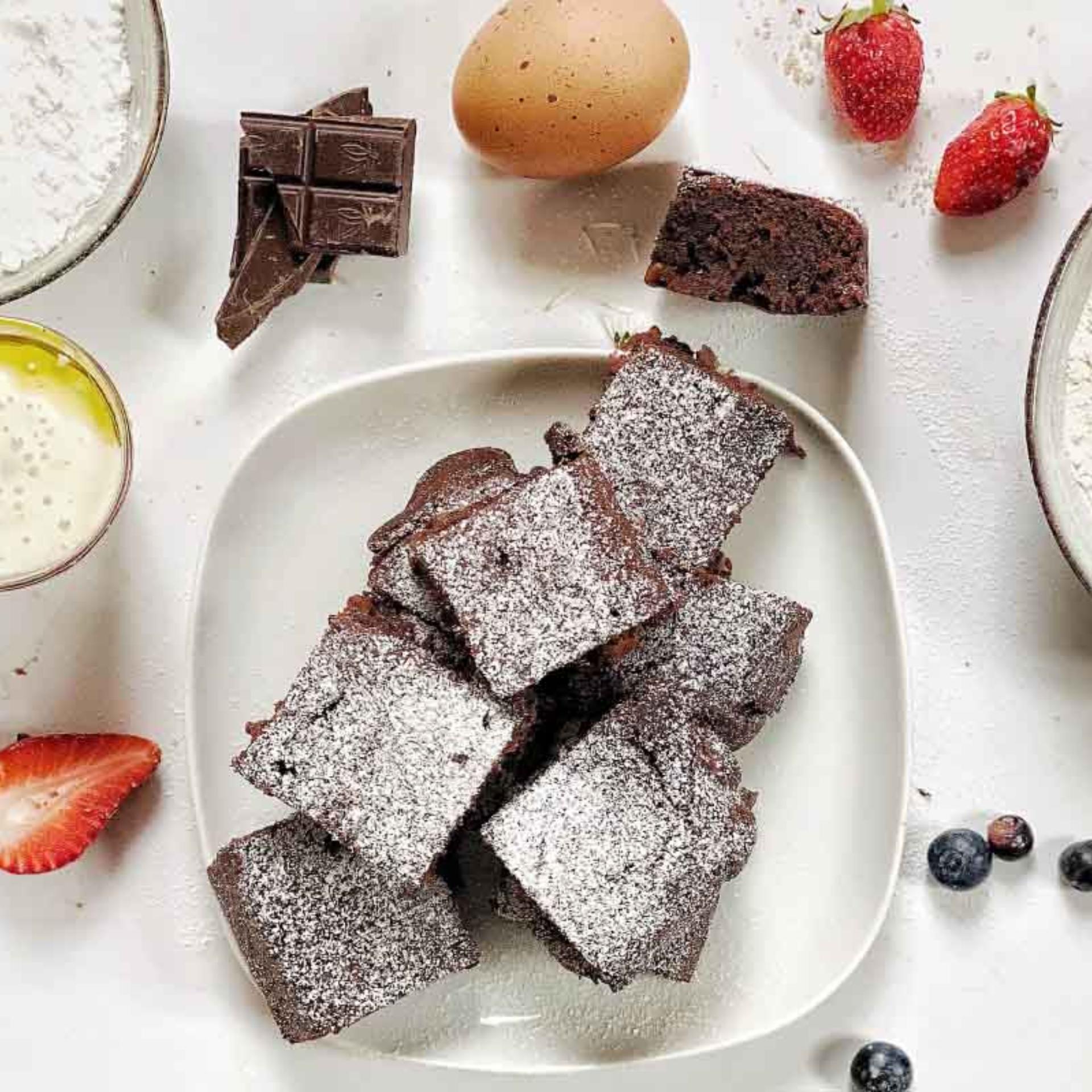 Brownies senza lievito al cioccolato e frutti di bosco