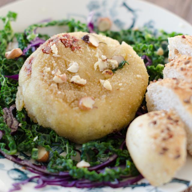 Burger di patate e insalata di verza