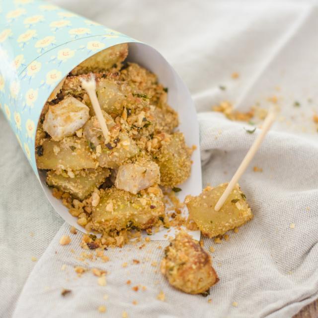 Chips di patate e sedano rapa