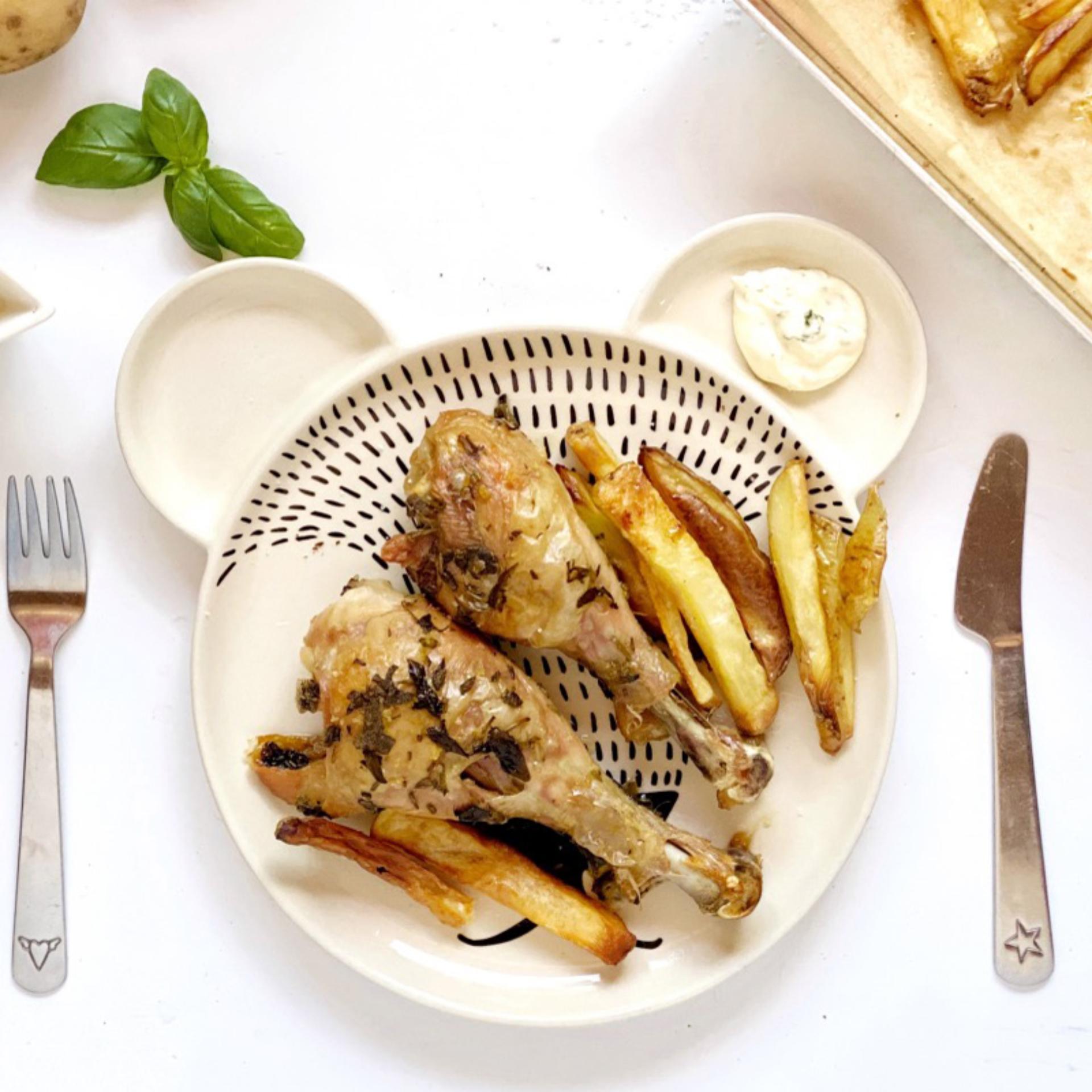 Coscia di pollo e patatine al forno