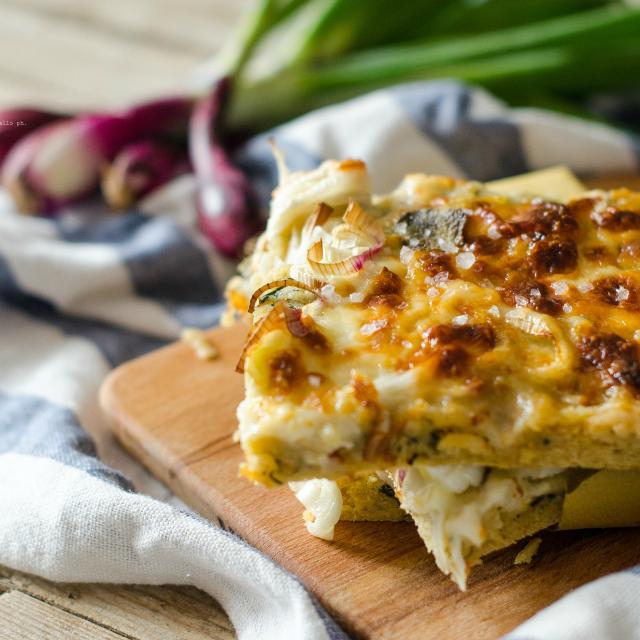 Focaccia instantanea con agretti e stracchino