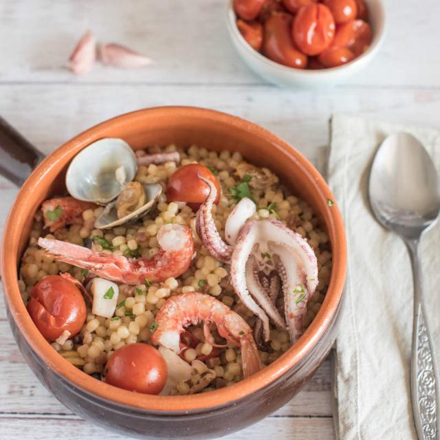 Fregola con frutti di mare