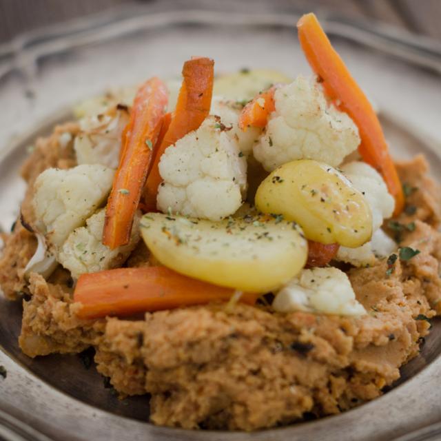 Hummus mediterraneo con verdure arrostite