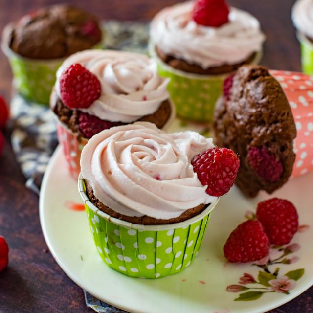 Muffin cioccolato e lamponi