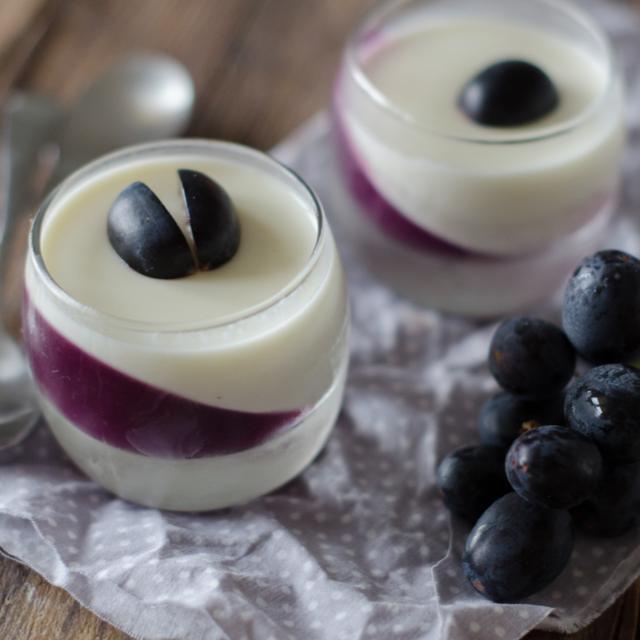 Panna cotta all'uva nera