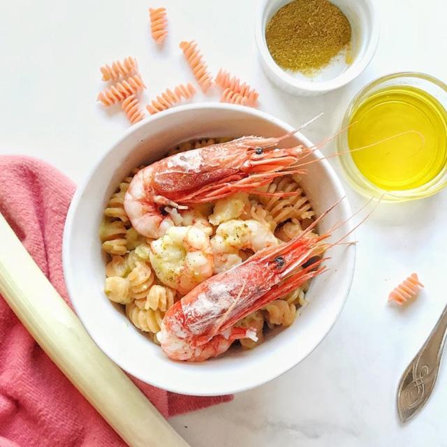 Pasta di lenticchie al sugo di gamberi e porri