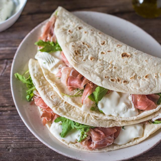 Piadina crudo squacquerone e  rucola