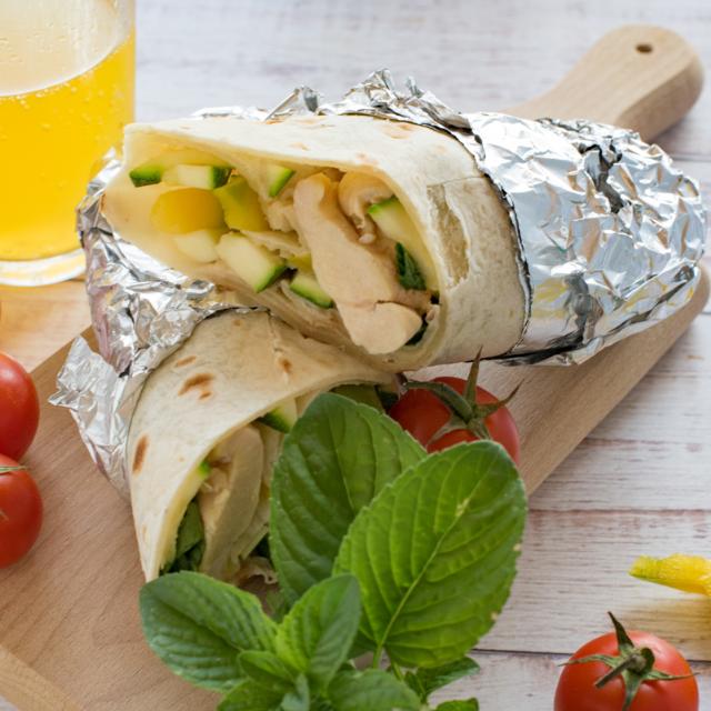Piadine di pollo e verdure