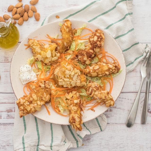 Pollo impanato in scaglie di mandorle