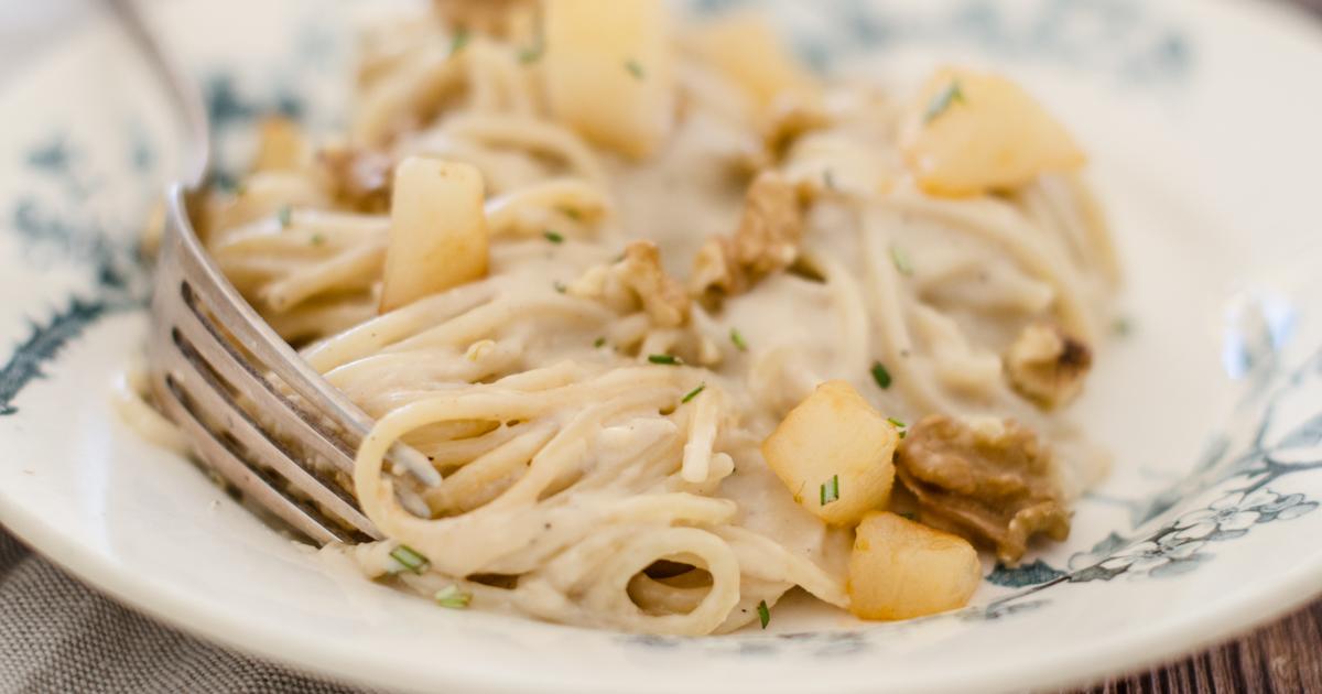 Ricetta Spaghetti In Crema Di Noci E Pere con dosi e fasi preparazione