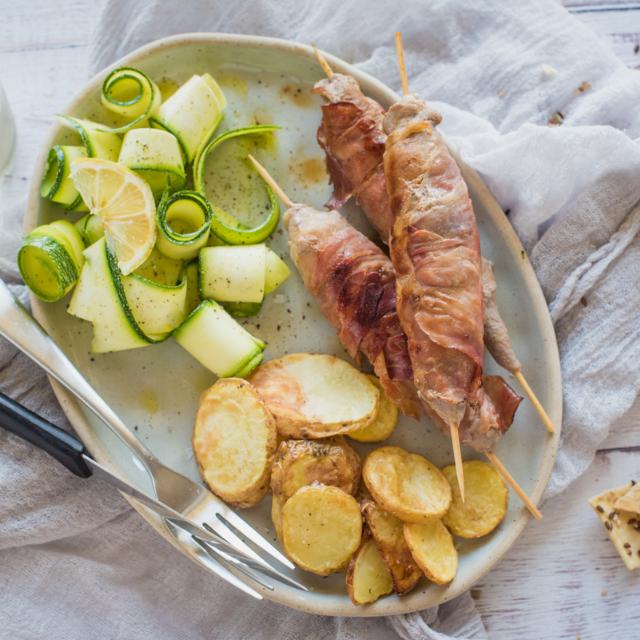 Spiedini di carpaccio zucchine e speck