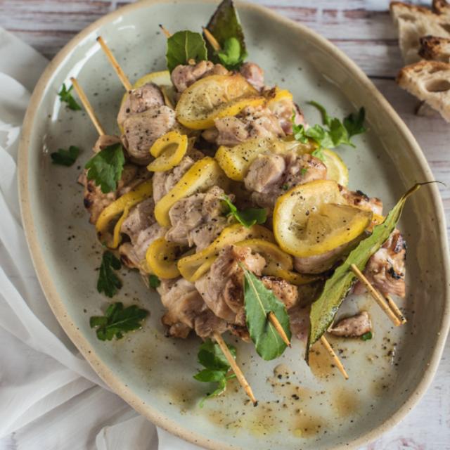 Spiedini di pollo con limone e miele