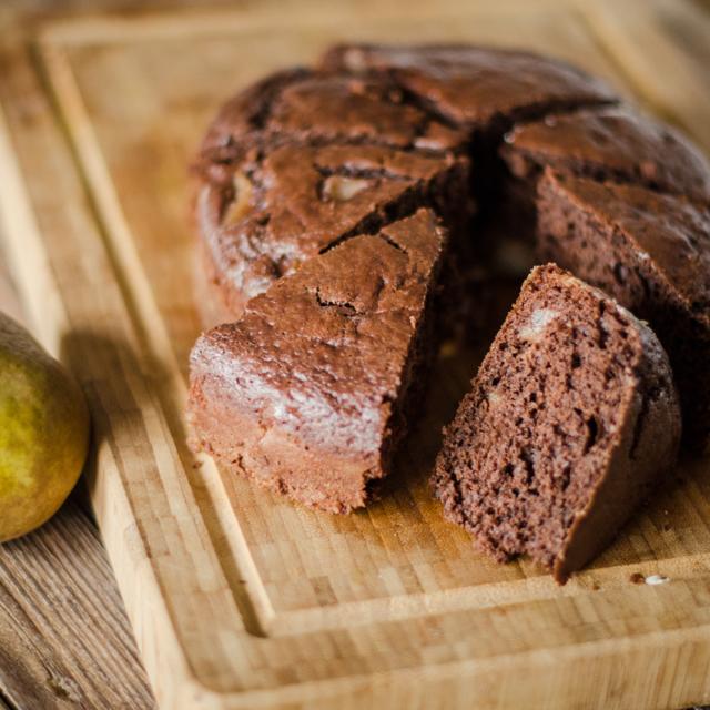 Torta cacao e pere al rum	