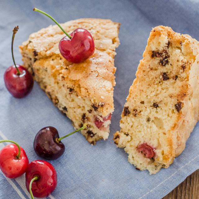 Torta soffice di ciliegie