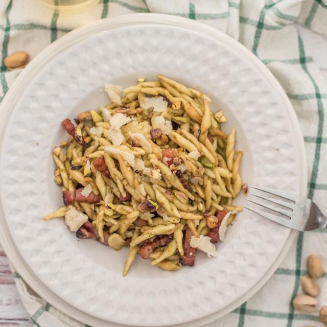 Trofie pesto di pistacchi e pancetta