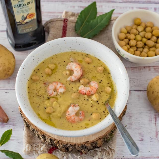 Vellutata di ceci e gamberi