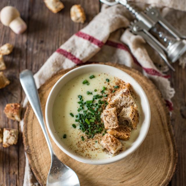 Zuppa di vino tirolese